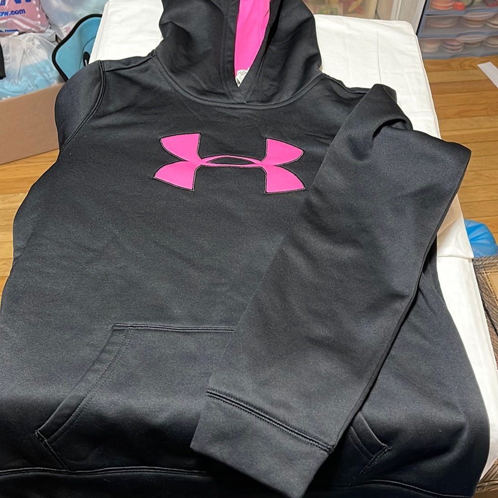 Girls youth xl under armour hooded sweatshirt